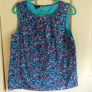 Talbot's Sleeveless Flower Print Shirt